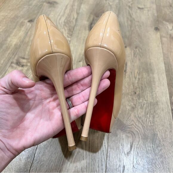 Christian Louboutin nude patent leather peep toe heels - Picture 7 of 10